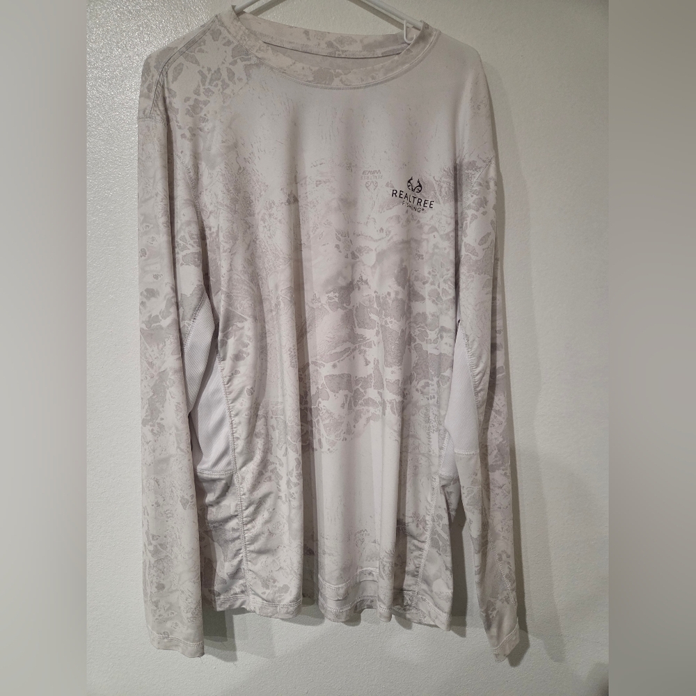 Realtree Fishing White Shirt